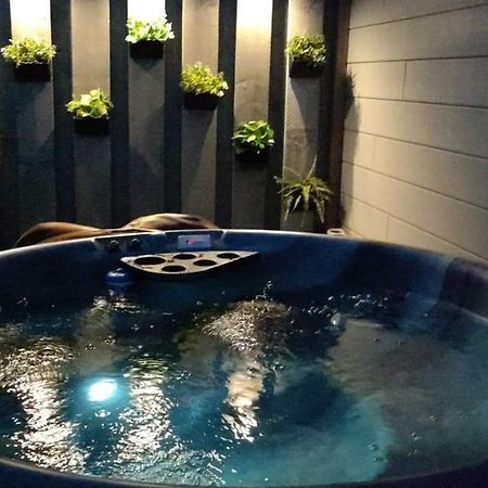 Maas Chalet Aldeneik Maaseik Dış mekan fotoğraf